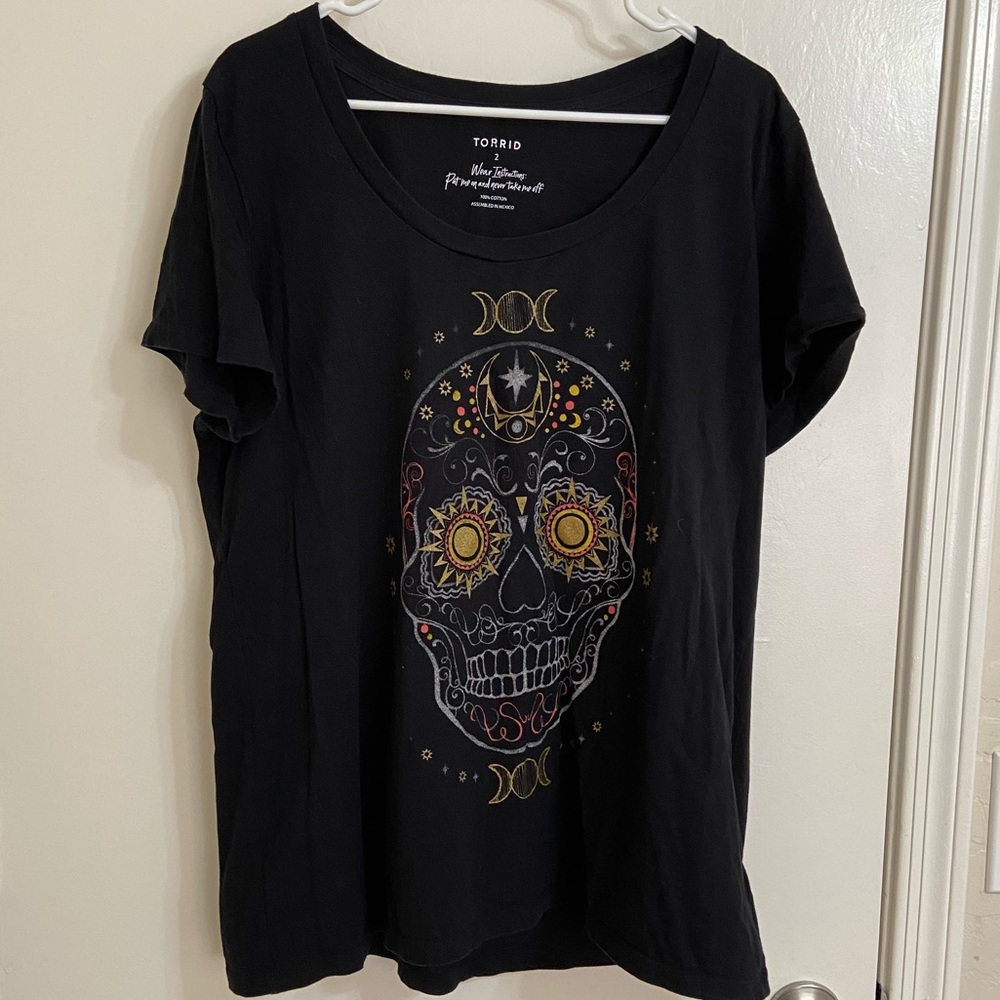 Torrid skull graphic top